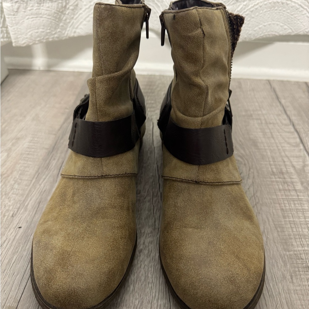 Pop PRAGUE-Tan and Brown Ankle Boots